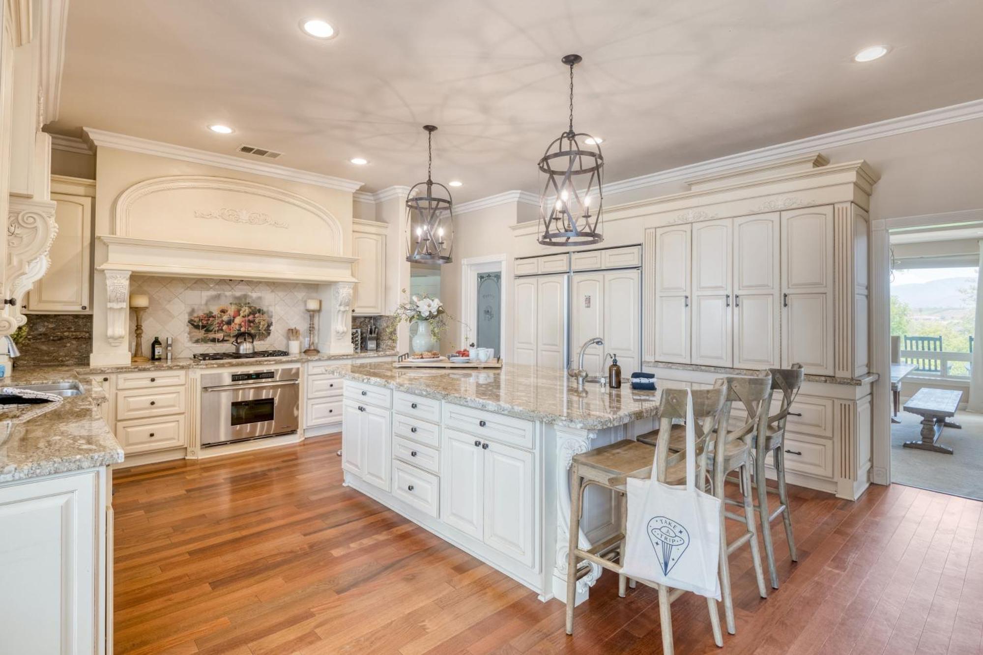 Grand Contento By Avantstay Extraordinary Estate W Pool Hot Tub Movie Room Temecula Exterior photo
