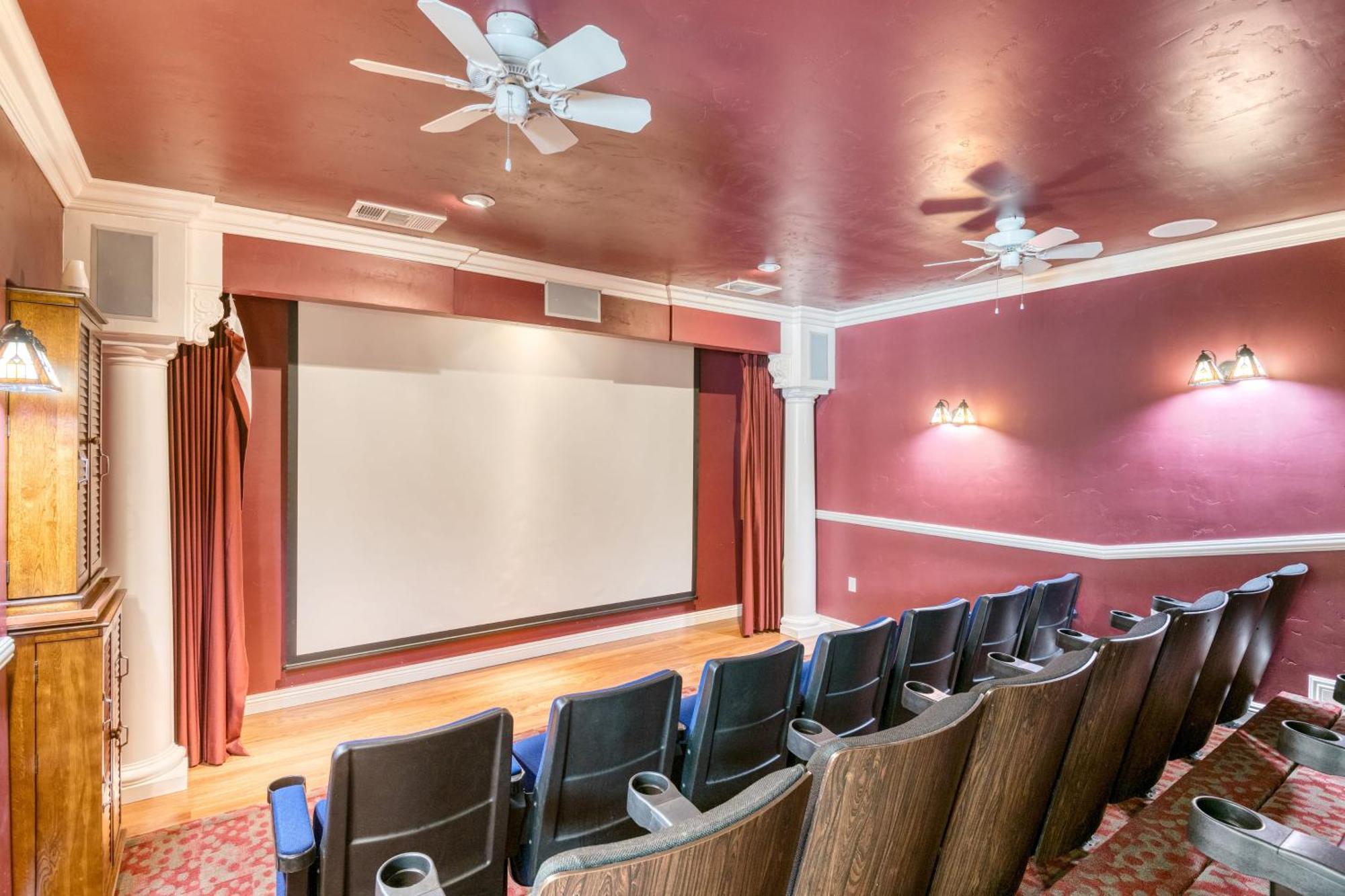 Grand Contento By Avantstay Extraordinary Estate W Pool Hot Tub Movie Room Temecula Exterior photo