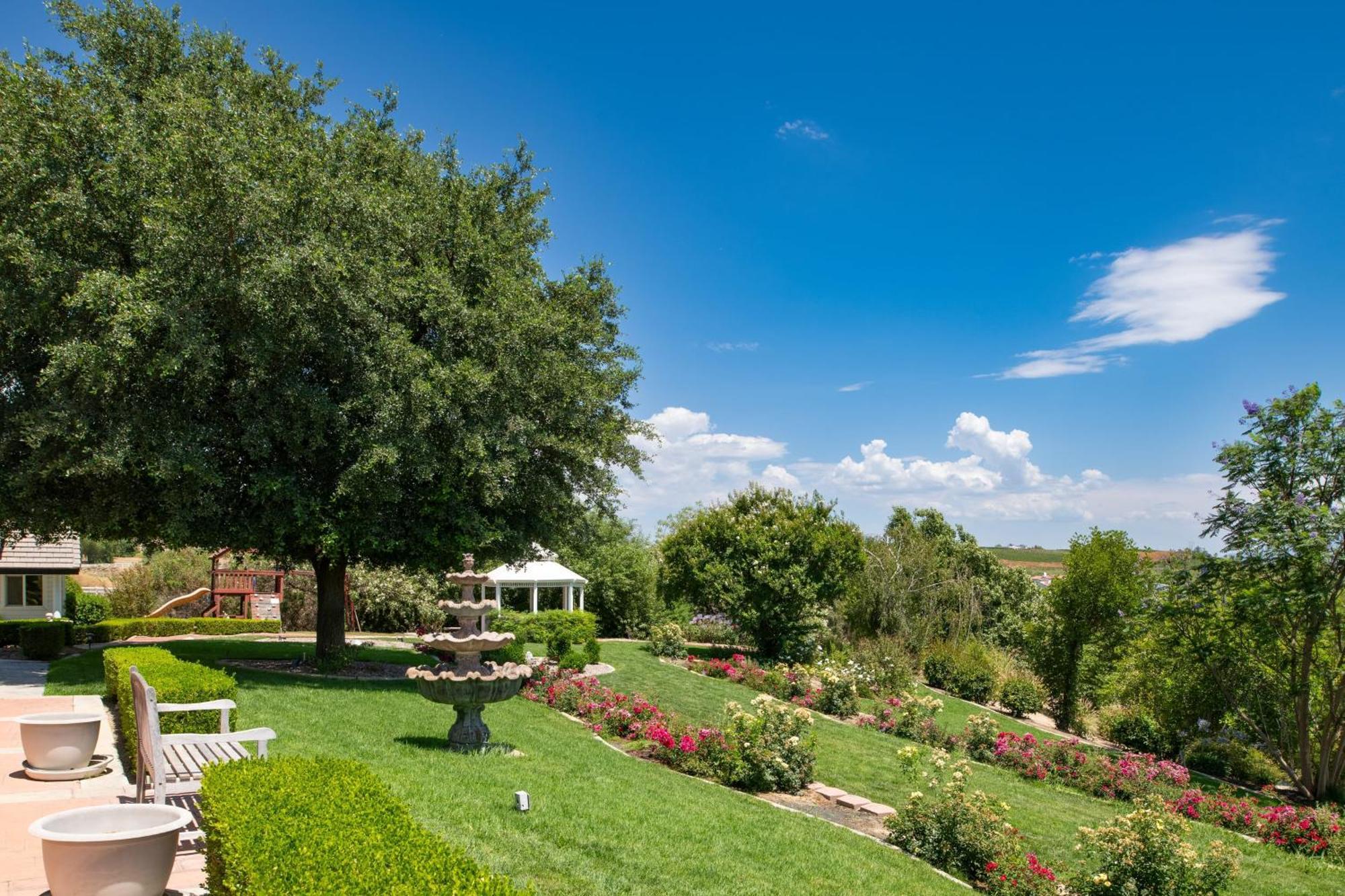 Grand Contento By Avantstay Extraordinary Estate W Pool Hot Tub Movie Room Temecula Exterior photo